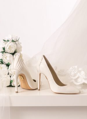 Sapato de salto alto para noiva