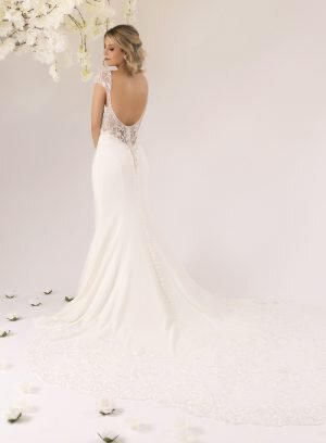 Vestido de Noiva em Crepe